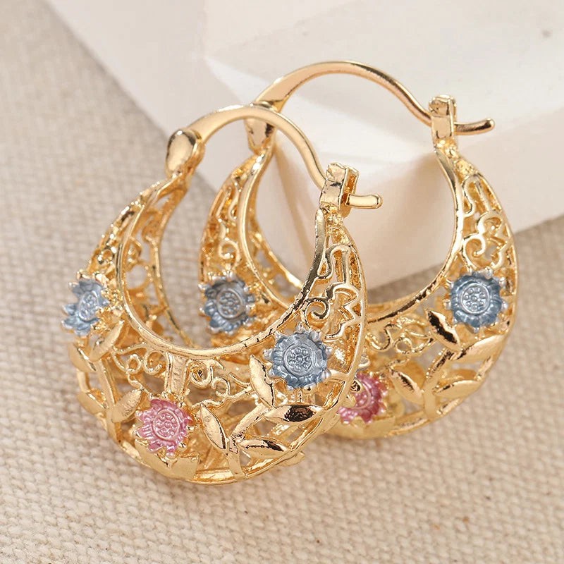 Aretes Media Luna de Filigrana 💛 Baño de Oro 18k · Incluye Caja de Regalo — 3